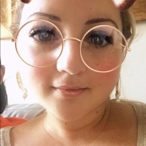 Meet your Posher, Agnes